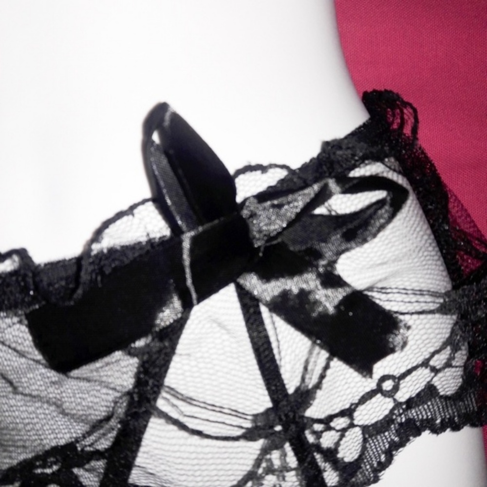 Black Floral Lace Ruffle Garter Belt Panty Thong - Picture 5 of 8